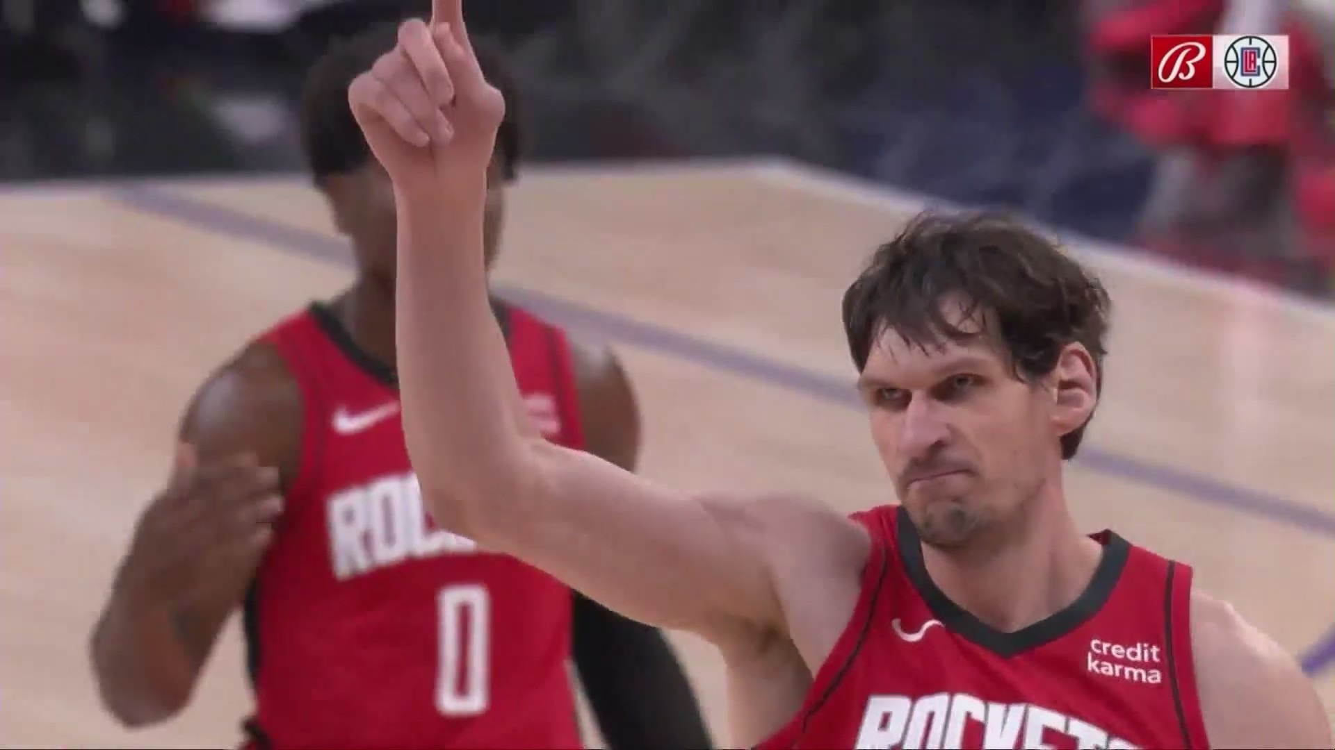 Boban Marjanović saluting Clippers fans