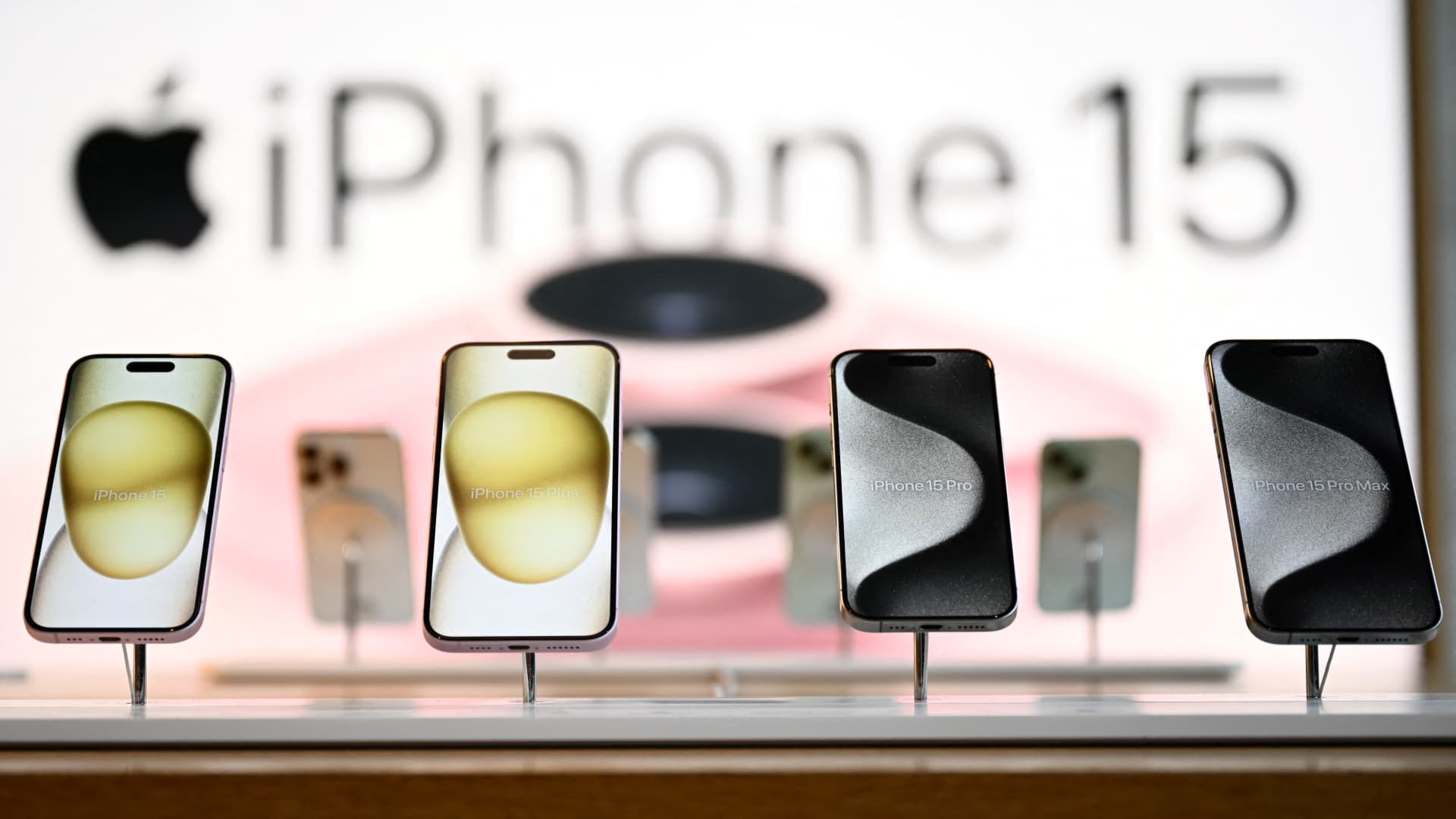 Apple iPhone 15 series on display in Los Angeles. (Patrick T. Fallon | Afp | Getty Images)